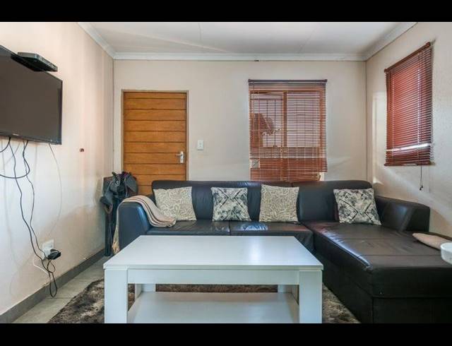 3 BEDROOM HOUSE FOR SALE IN SKY CITY